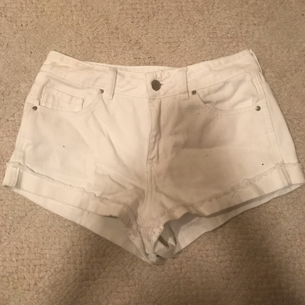 white high waisted kendall&kylie shorts size 25